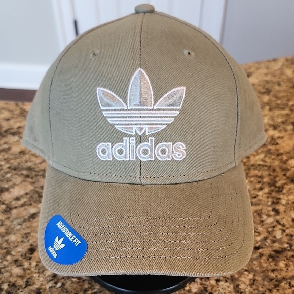Adidas Olive‎ Green Cap - Picture 1 of 4